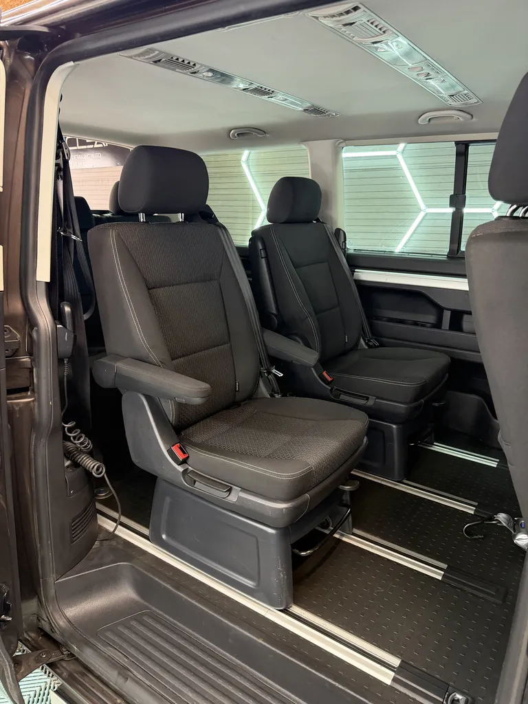 Multivan pmr dsg7 4motion 2.0 tdi 150chv – 7 places + fauteuil – vasp handicap – rare – 2016