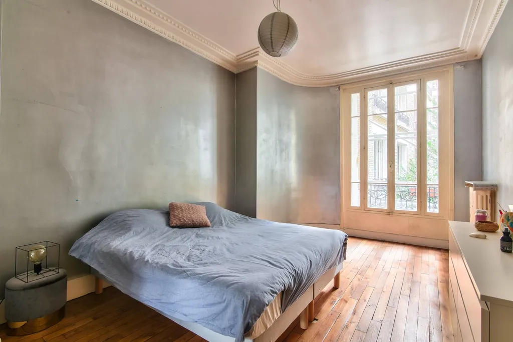 A vendre appartement à renover dans une copropriété bien tenue de Paris 75017