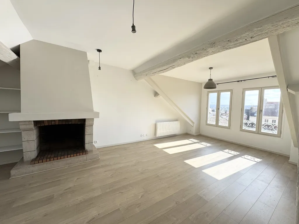 Séjour ensoleillé en dernier étage calme et intimité Helix Immobilier 