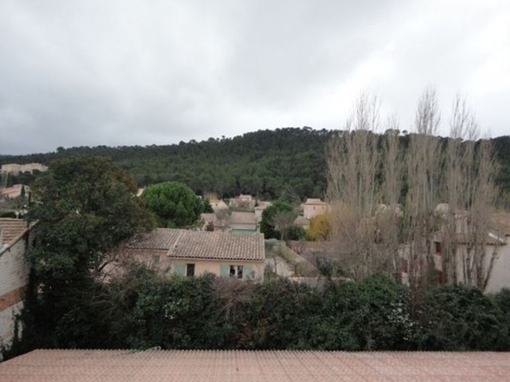 Vente appartement Roquefort La Bédoule avec grand balcon, cave et garage