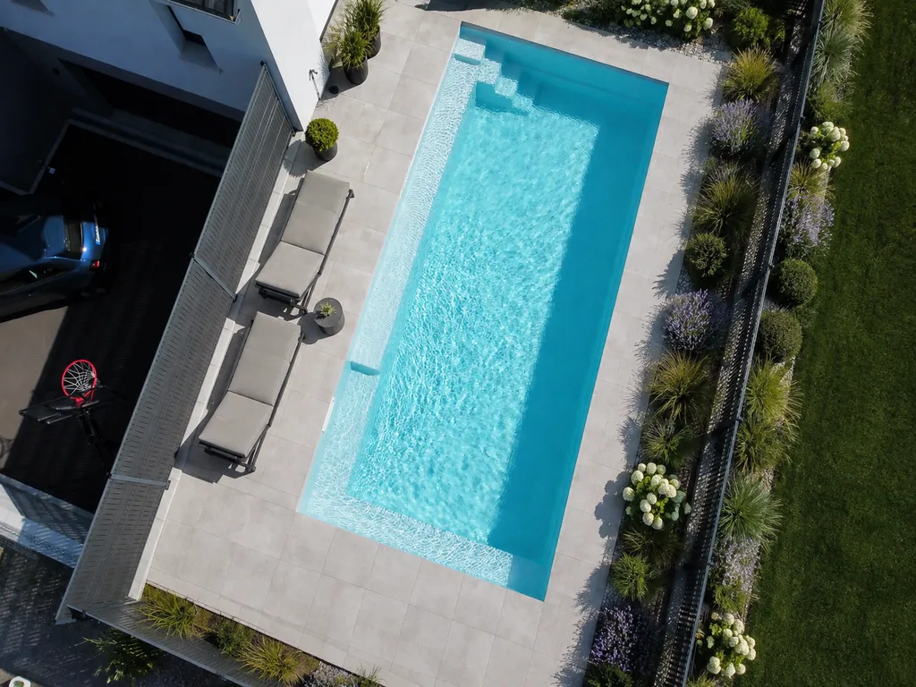 Angélite 9 coque polyester enterré nouveau modèle 2026 à Cagnes sur mer dans les Alpes-Maritimes