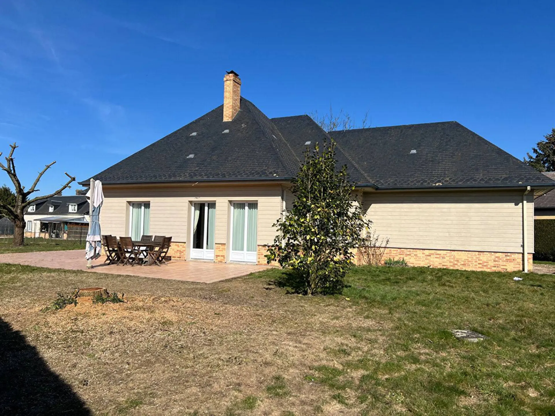 A SAISIR MAISON DE 106 M² ÉDIFIÉE SUR UN TERRAIN DE 1500 M² SUR LA COMMUNE TOURVILLE LA CAMPAGNE 27370