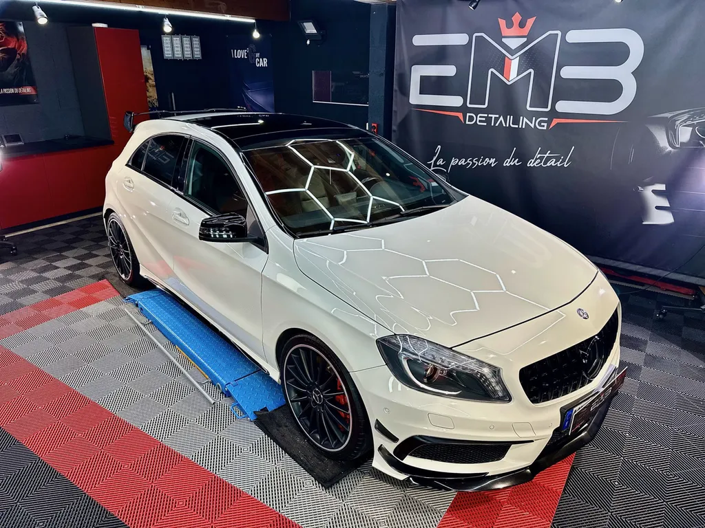 Detailing sur Lyon spécialiste du traitement céramique et de la protection carrosserie Mercedes A 45 AMG covering 