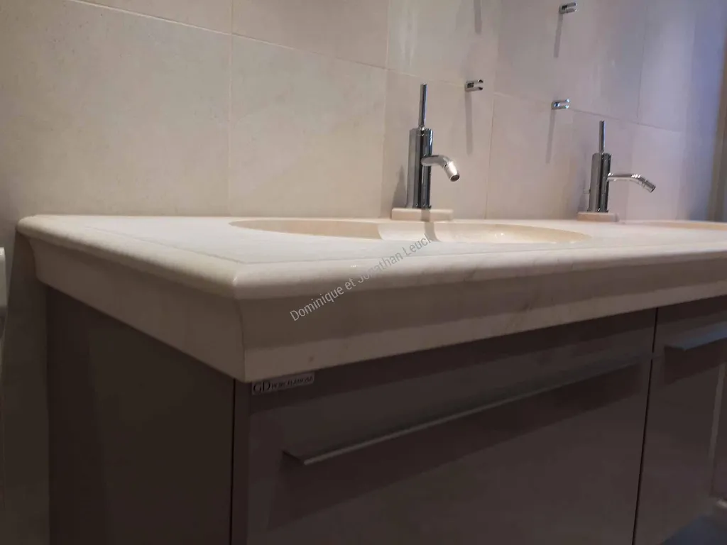 Moulures du plan vasque