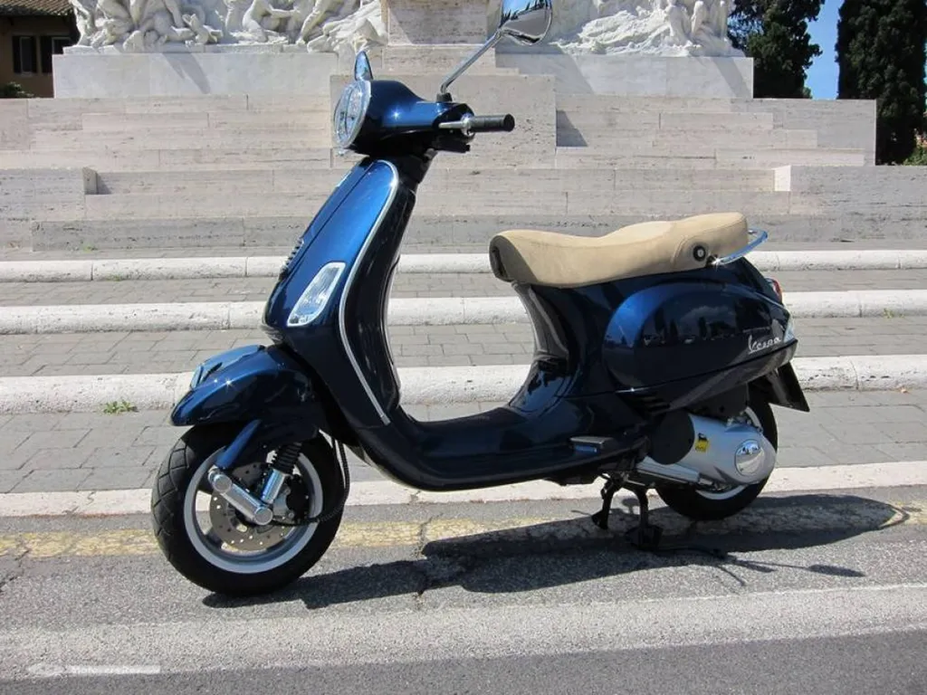 Scooter neuf Vespa LX 125 83500