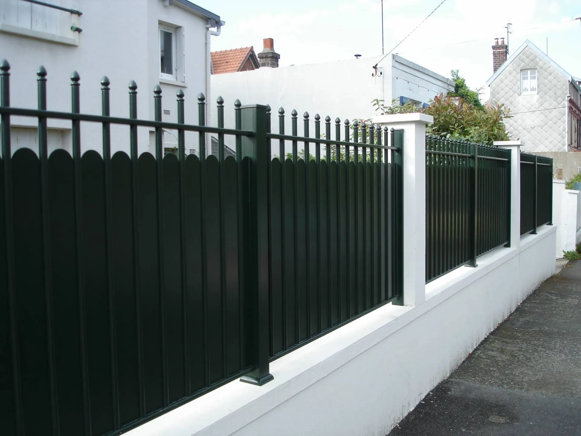 Poseur de clôture Aluminium rétro au Havre 76