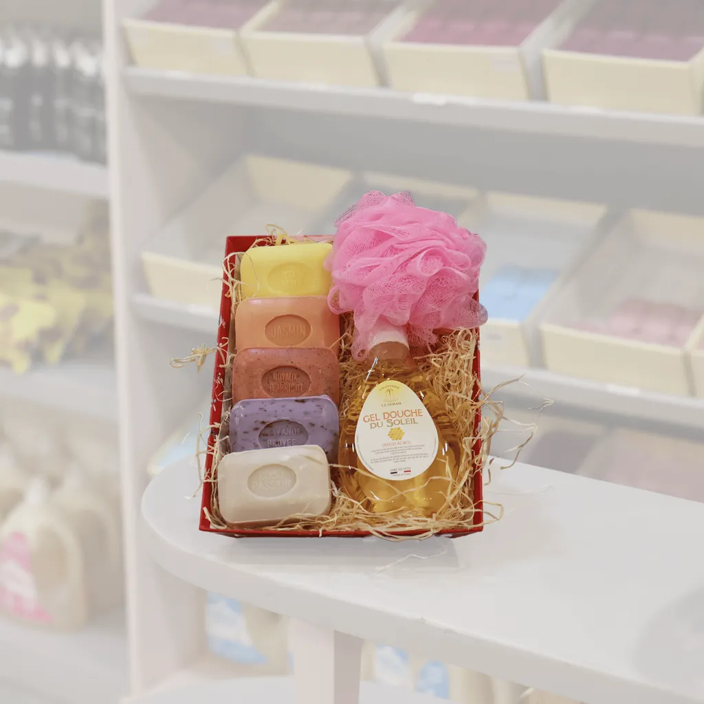 Coffret cadeau noel avec savon de Marseille de la savonnerie Le Serail