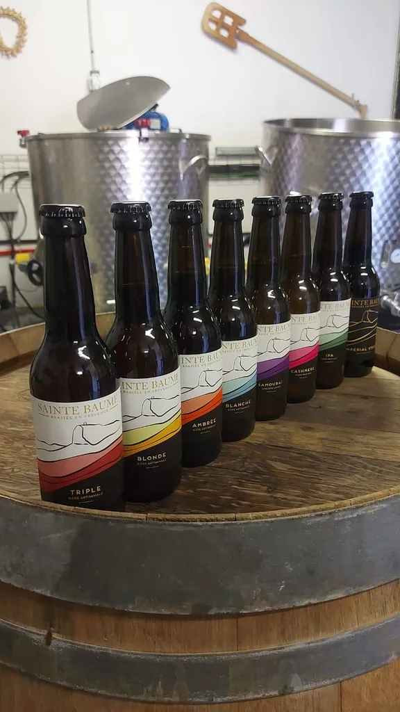 graphiste création d'étiquette de la micro brasserie sainte baume à gemenos