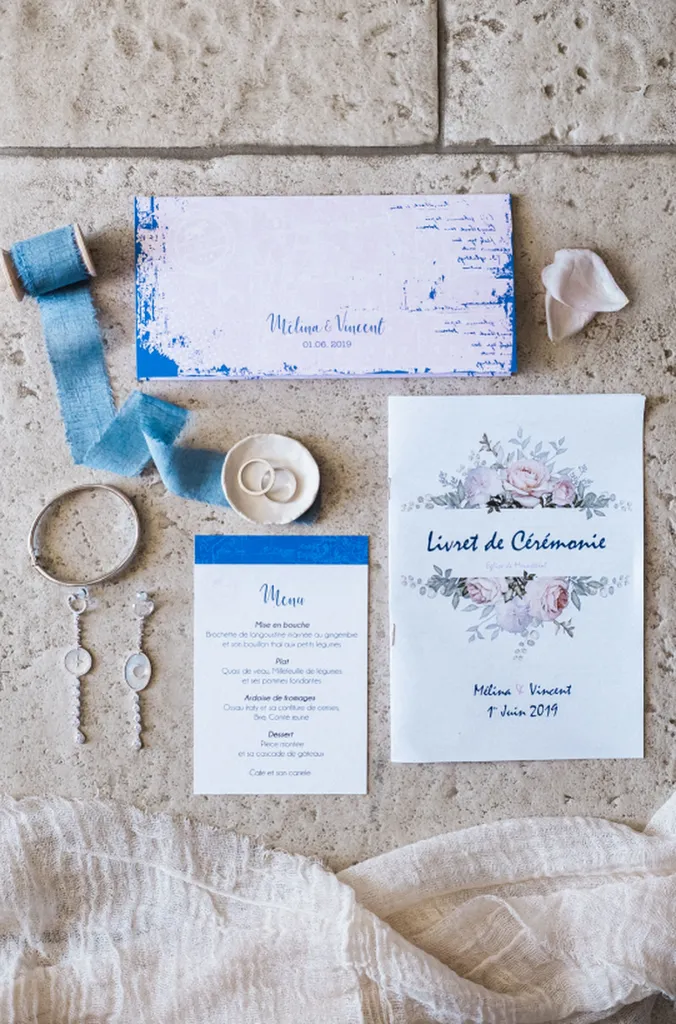 Les Mariages de Mademoiselle L wedding planner Saint Emilion Gironde décoration faire part bleu - Pixaile Photography