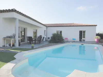  Vente maison récente de plain pied 5 Roquefort La Bédoule   terrain plat  avec piscine