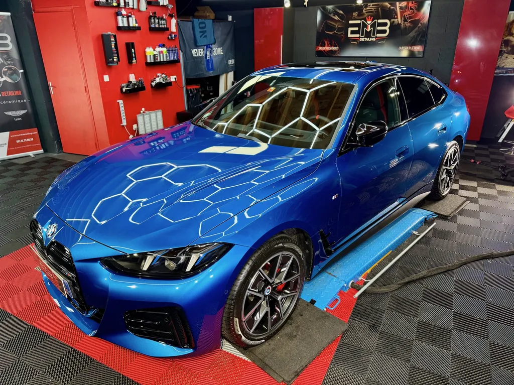 BMW i4 M60 – Protection céramique GYEON Infinite par EMB Detailing à Vaugneray (Lyon)