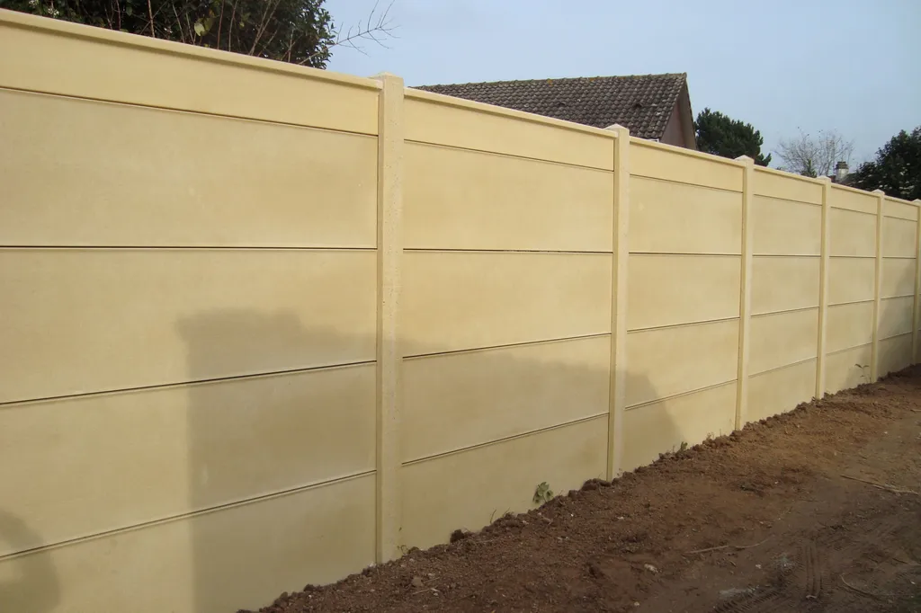 Installation de Clôture Occultante Béton Modulaire, Haute Résistance et Durabilité à Le Havre en Seine-Maritime 76 et Montivilliers