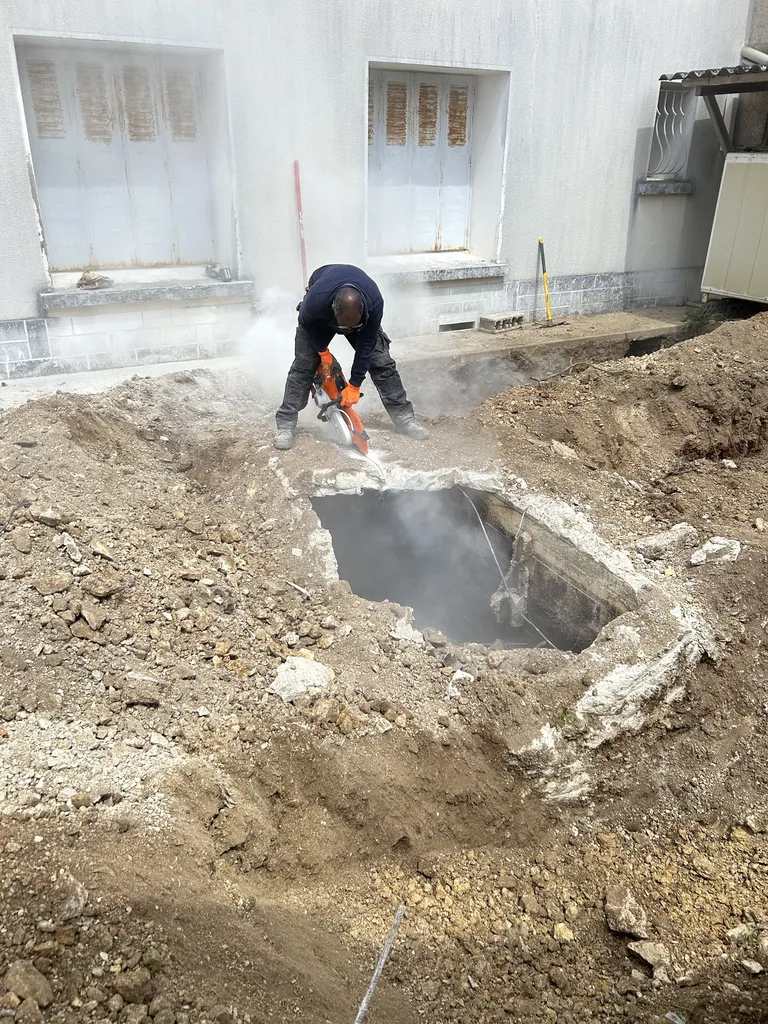 Pose d'une fosse septique Eloy Water & travaux de raccordement pour un particulier proche de Matha en Charente Maritime