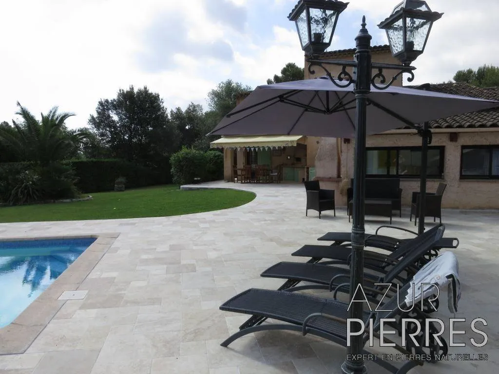 travertin beige classique terrasse villa