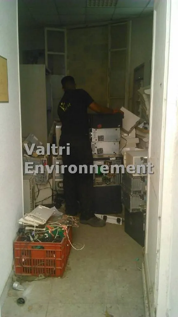 ENLEVEMENT DE MATERIEL INFORMATIQUE POUR UN CABINET D'AUDIT SUR FUVEAU