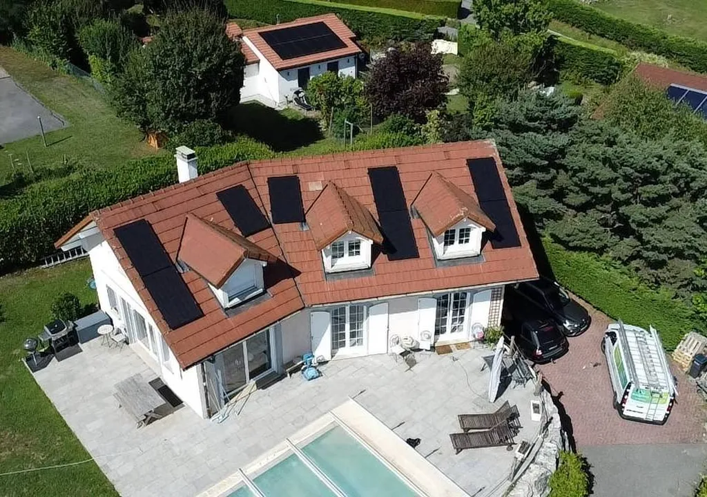 Fonctionnement Panneaux Solaires en Autoconsommation dans le Pays de Gex et Annecy