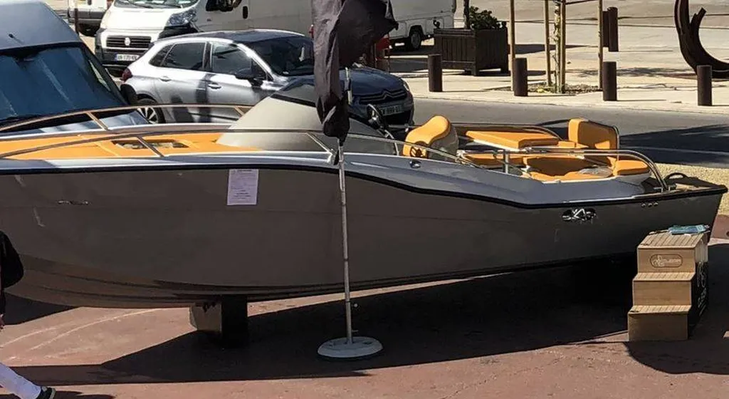 Day cruiser Libra 650 Cabin à vendre en Martinique