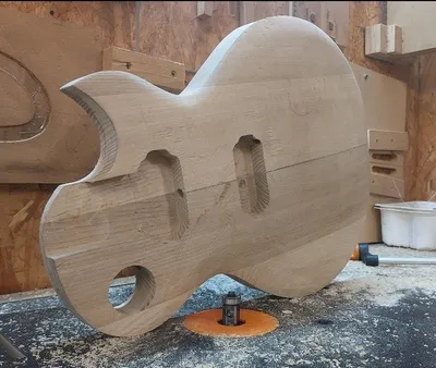 Offrir un stage pour fabriquer sa guitare électrique sur mesure à Sète proche de Frontignan