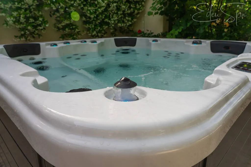 spa familial 5 places extérieur aix en provence