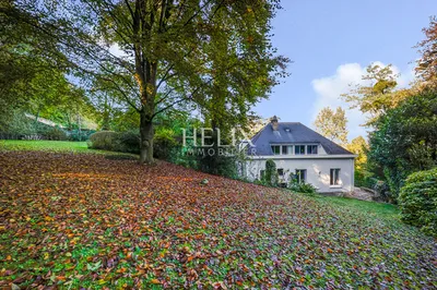 Maison Le Port Marly 10 pièces 410 m2 sur terrain de 3700 m2 et avec piscine intérieure 8x4m