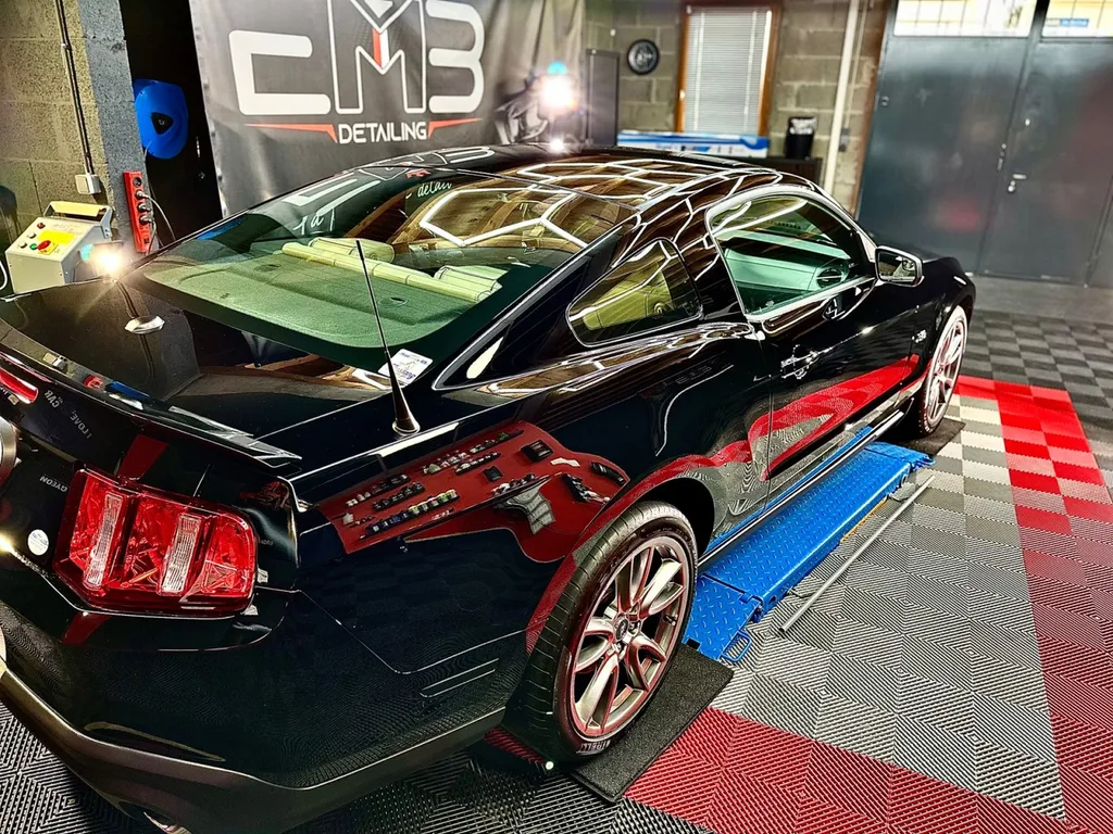 Rénovation carrosserie polissage traitement céramique Lyon Ford Mustang Shelby GT 500