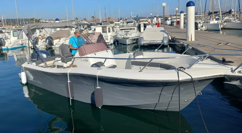 Louer une vedette open à Bandol