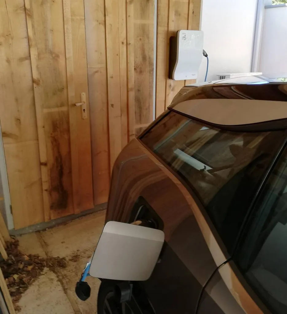 Installation d'une borne de recharge pour BMW électrique à GLeizé