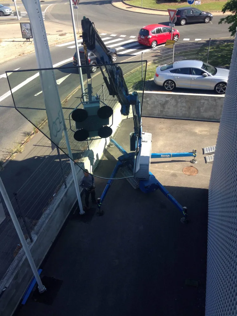 remplacement de vitrage isolant en hauteur sur à casse à Villefranche sur saone