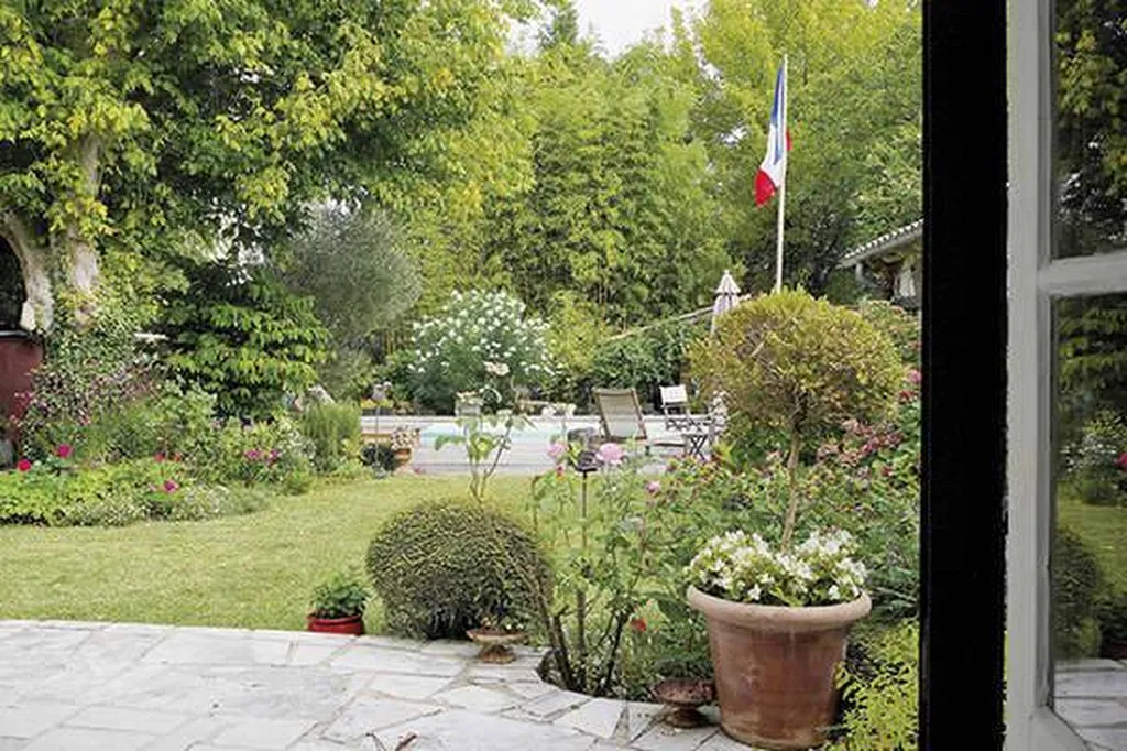 Les échoppes bordelaises situées autour du Parc Bordelais séduisent de nombreux acquéreurs pour leur charme et leur proximité avec les commerces et les écoles.