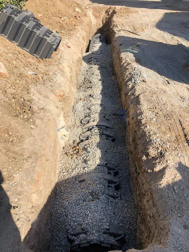 Installation de tunnel d’épandage pour assainissement non collectif vers Fréjus