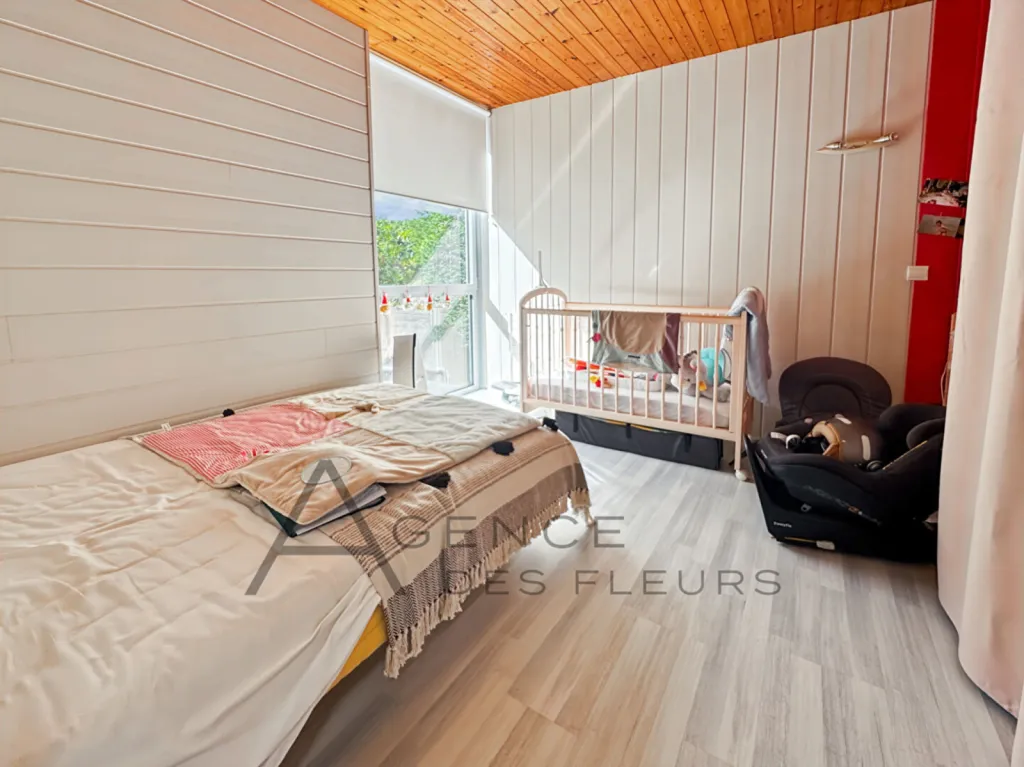A vendre maison d'architecte de 198 m² habitables édifié sur un terrain de 6100 m² située à FRENEUSE 76410
