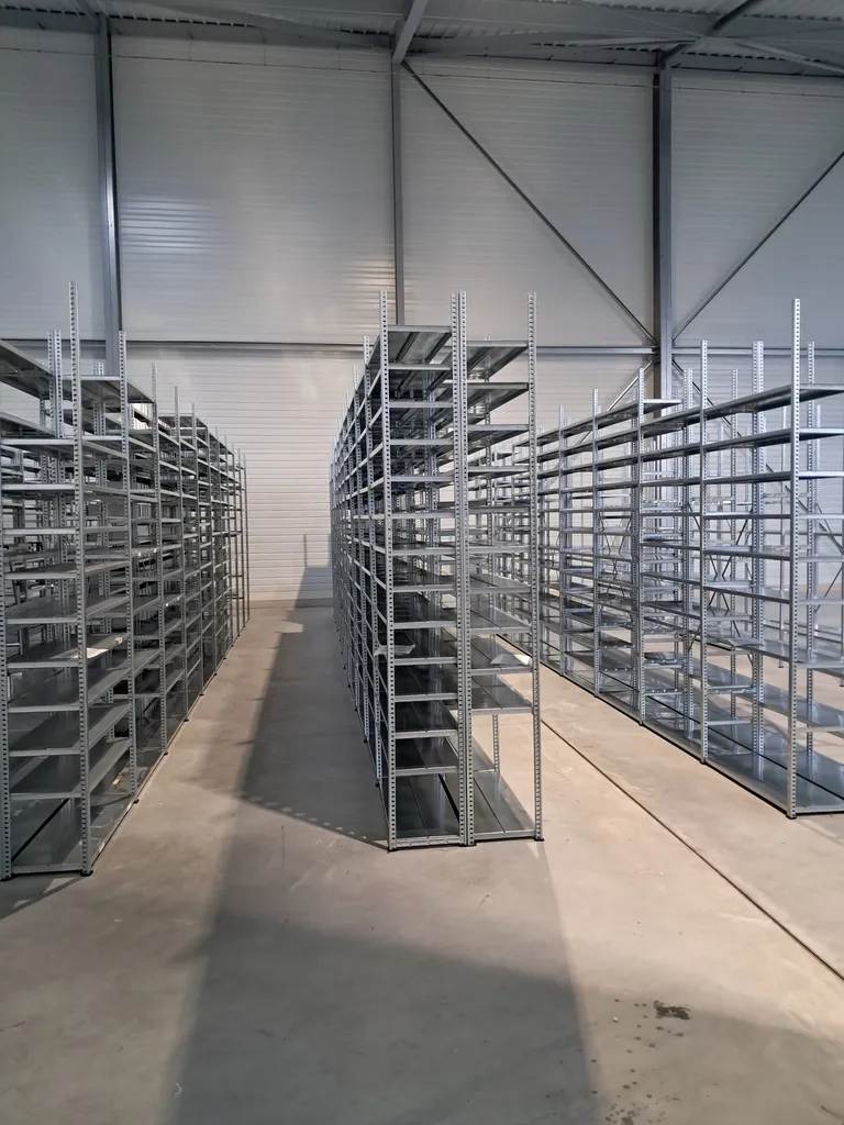 Rayonnage léger galvanisé Sisam