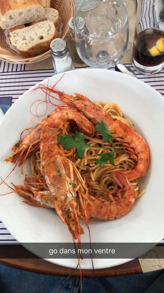 Spaghetti aux gambas au Vieux Port
