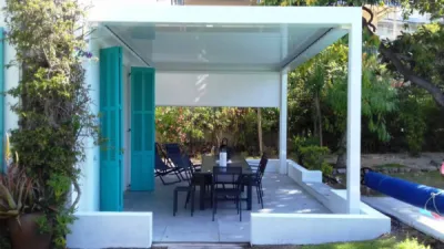 Pergola en aluminium avec lames orientables à Antibes