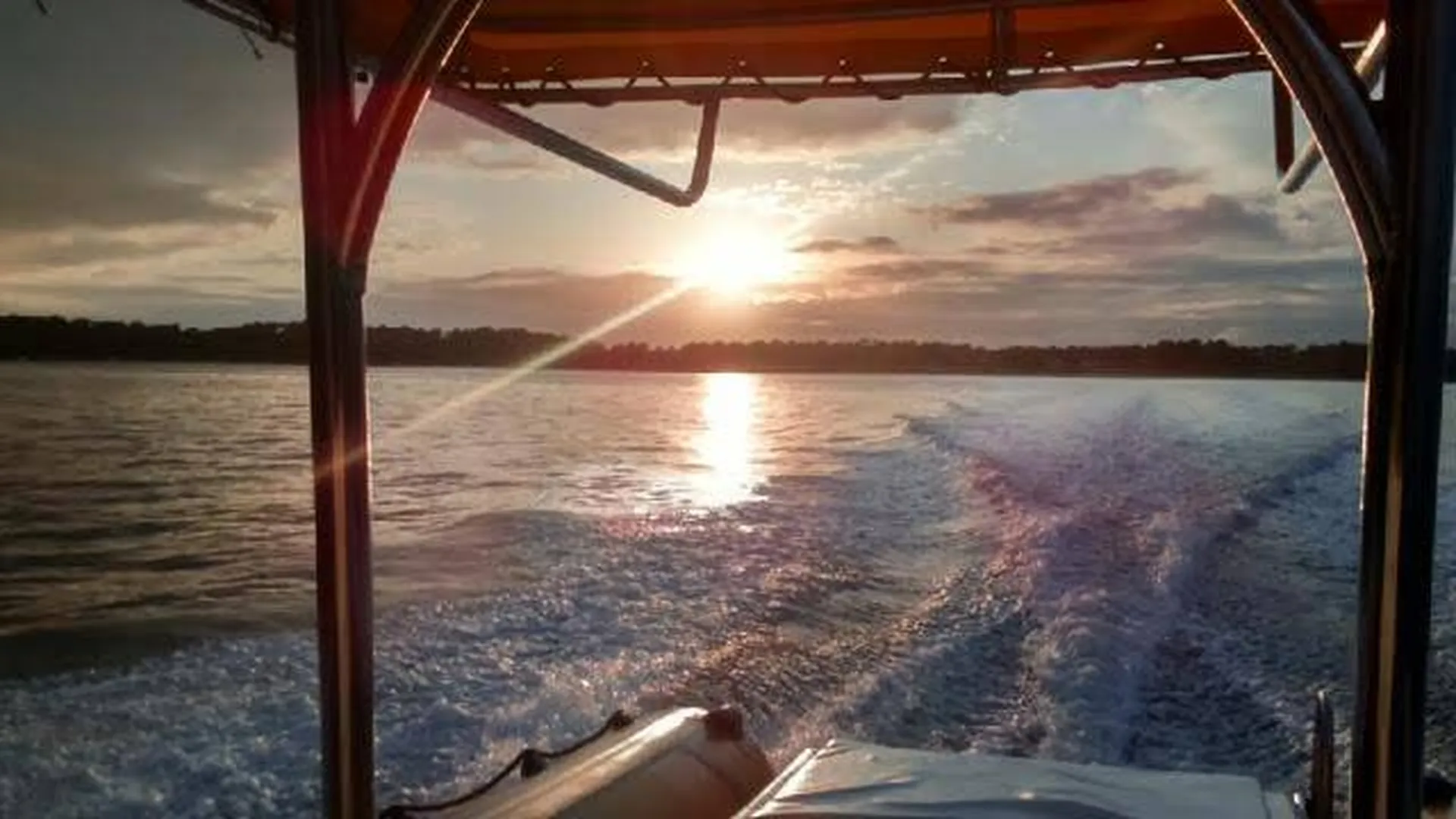 Bat'express - traversée en bateau taxi de jour comme de nuit - Bassin d'Arcachon