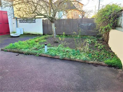 Création d’un massif japonisant à Varennes-sur-Seine : un jardin zen et contemporain