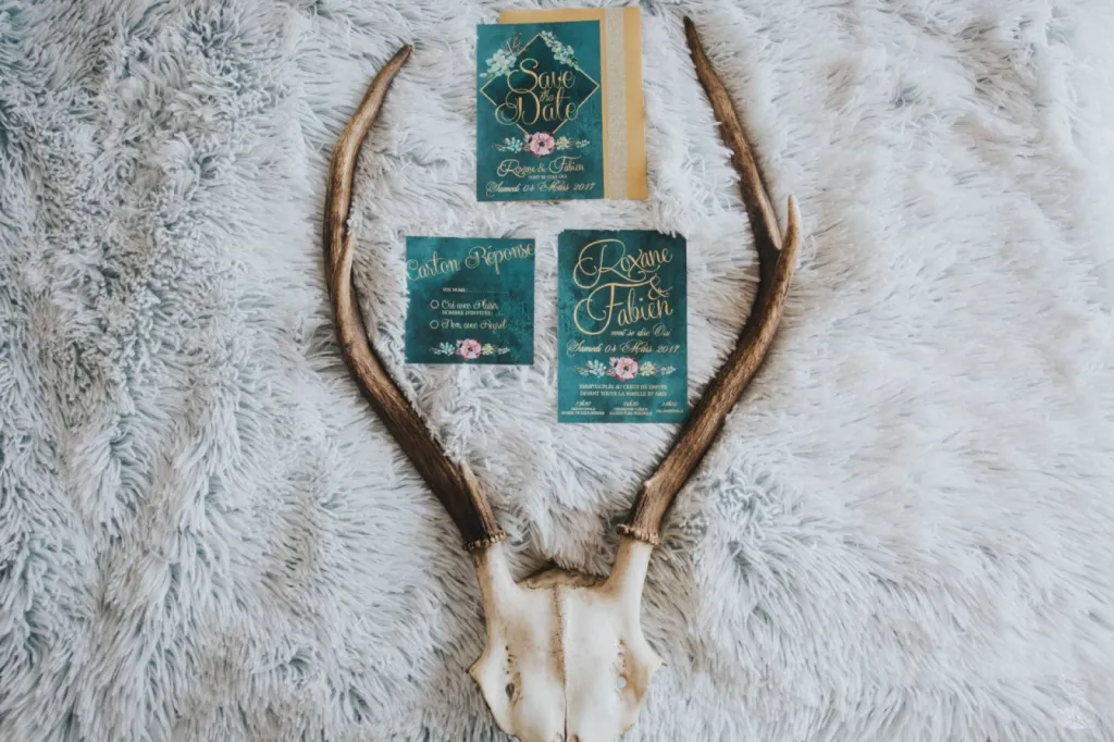 Création d'un faire part sur mesure pour votre mariage haut de gamme grâce à votre agence de Wedding planner pour organisation de mariage sur mesure proche de Bordeaux et Pessac 