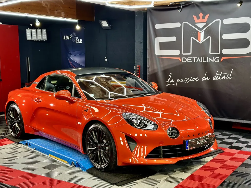 Spécialiste Protection carrosserie film PPF et traitement céramique Lyon Alpine A110 