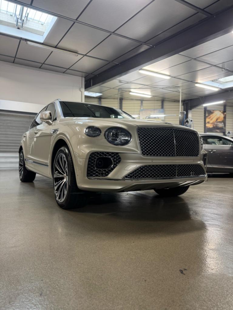 Rénovation carrosserie Bentley et traitement haut de gamme pour véhicules luxe à Nice