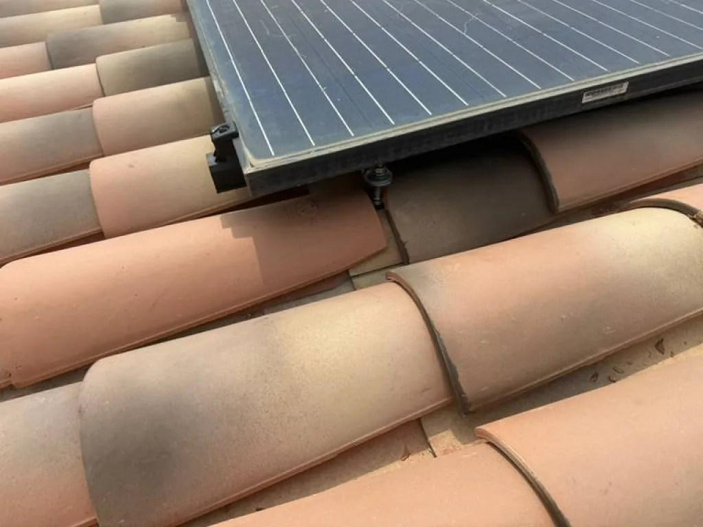 Dépose de capteurs thermiques Giordano dans les Bouches du Rhône avec Provence Energie Solaire Services