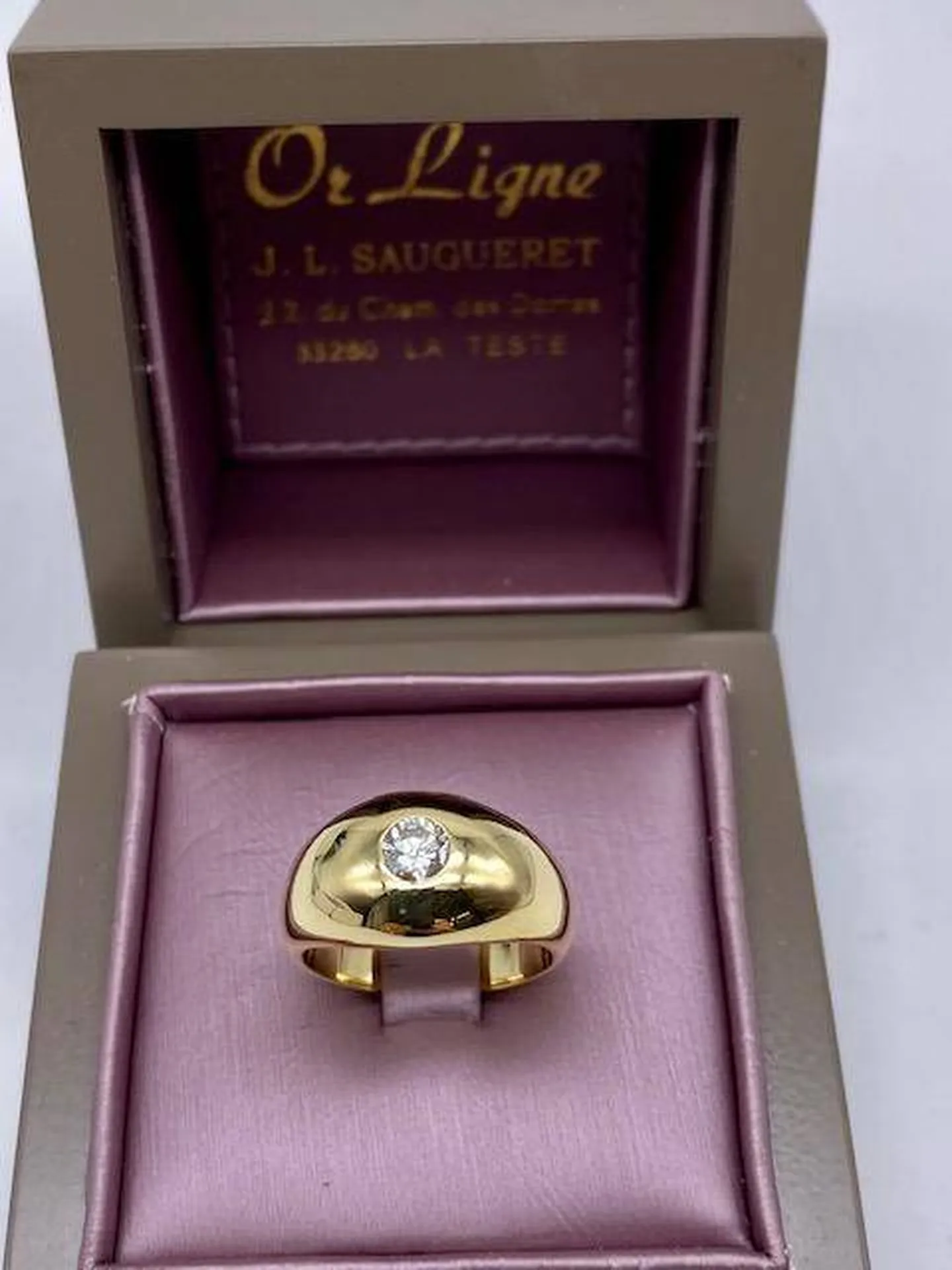 Acheter près de Bordeaux une bague type jonc anglais en or 750/1000ème et diamant chez Or Ligne à La Teste