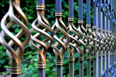 Atelier de métallerie pour fabrication de portes Marseille Prometal Sarl
