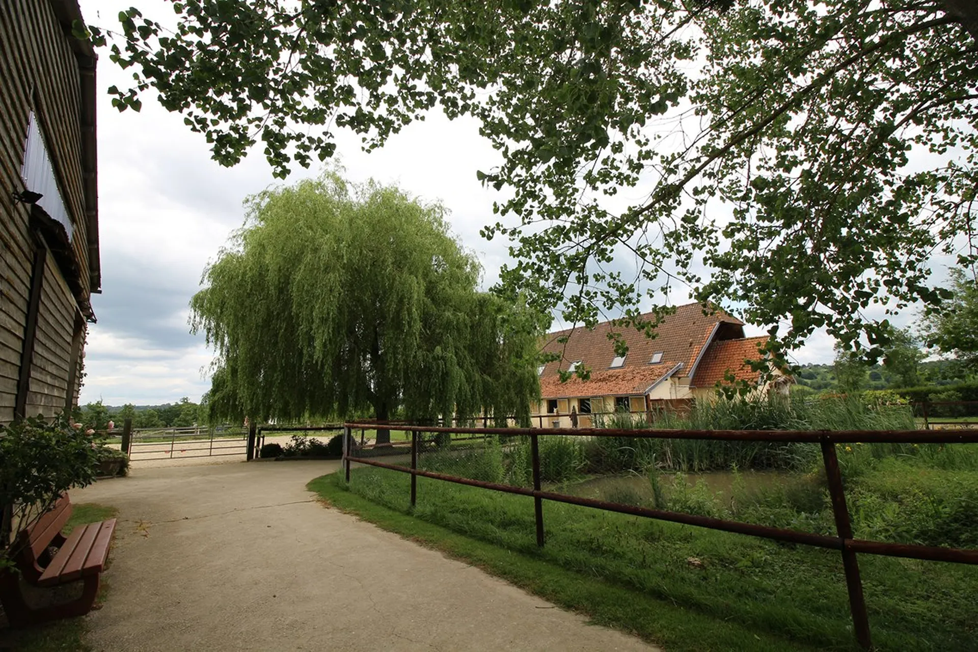 Vend haras d’élevage d’environ 9 hectares à moins de 30 minutes de Trouville Sur Mer 14360