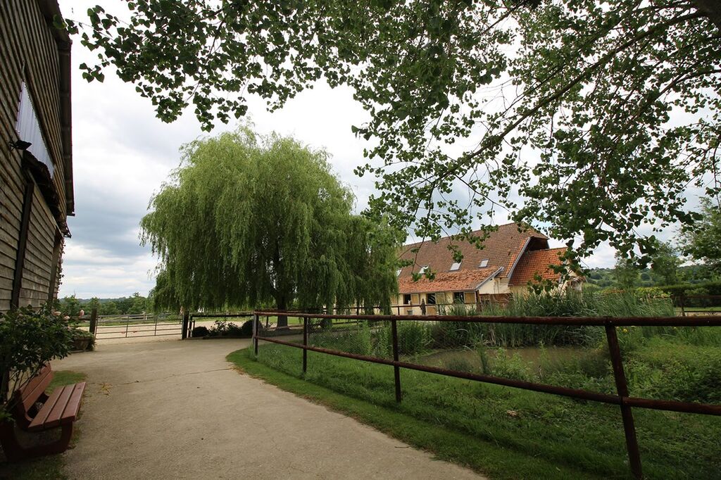 Vend haras d’élevage d’environ 9 hectares à moins de 30 minutes de Trouville Sur Mer 14360