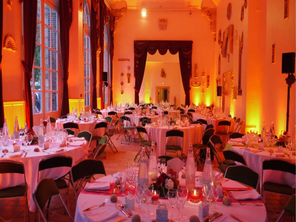 Eclairage indirect pour votre salle de mariage à Aix en Provence