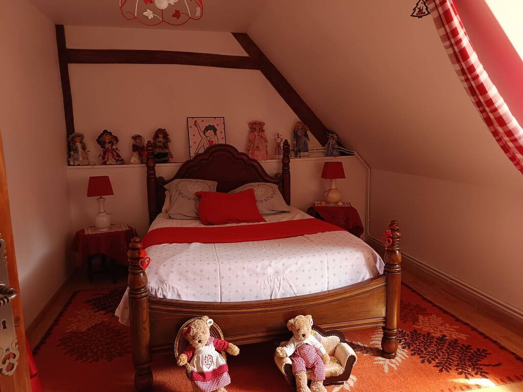 À VENDRE – Pressoir rénové dans un environnement paisible proche Pont l'Evêque 14130