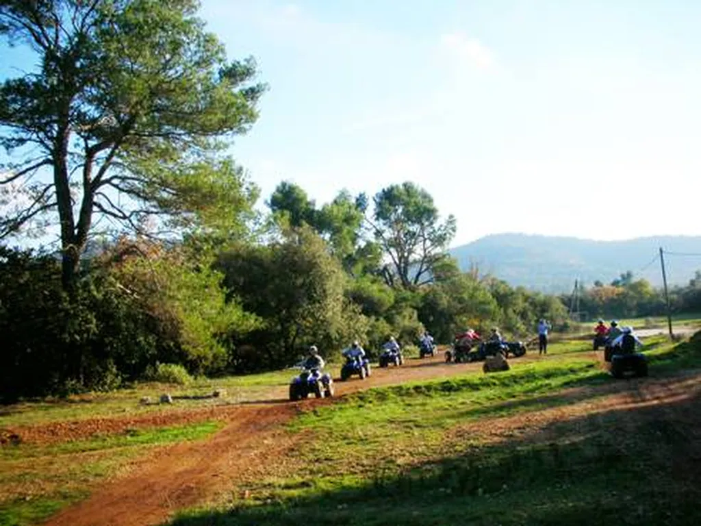 RANDONNÉE QUAD DANS LE VAR EN PROVENCE POUR VOTRE DEPART EN RETRAITE