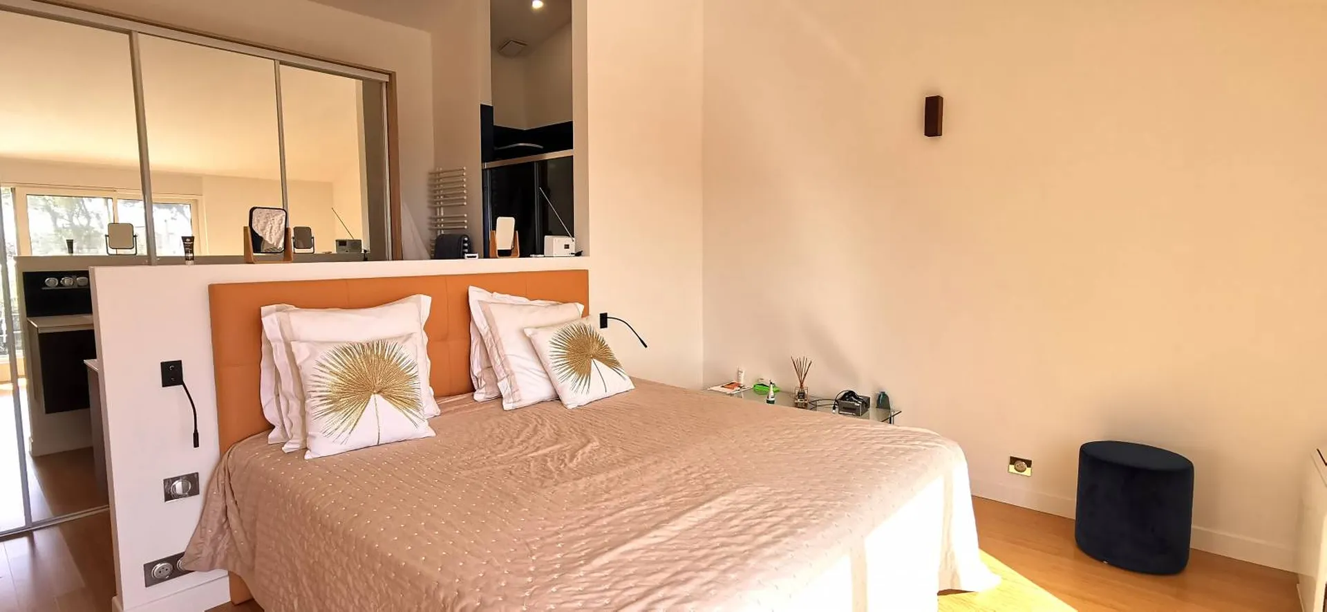 Cassis -   maison individuelle rénovée & climatisée avec terrasse vue mer, piscine et garage