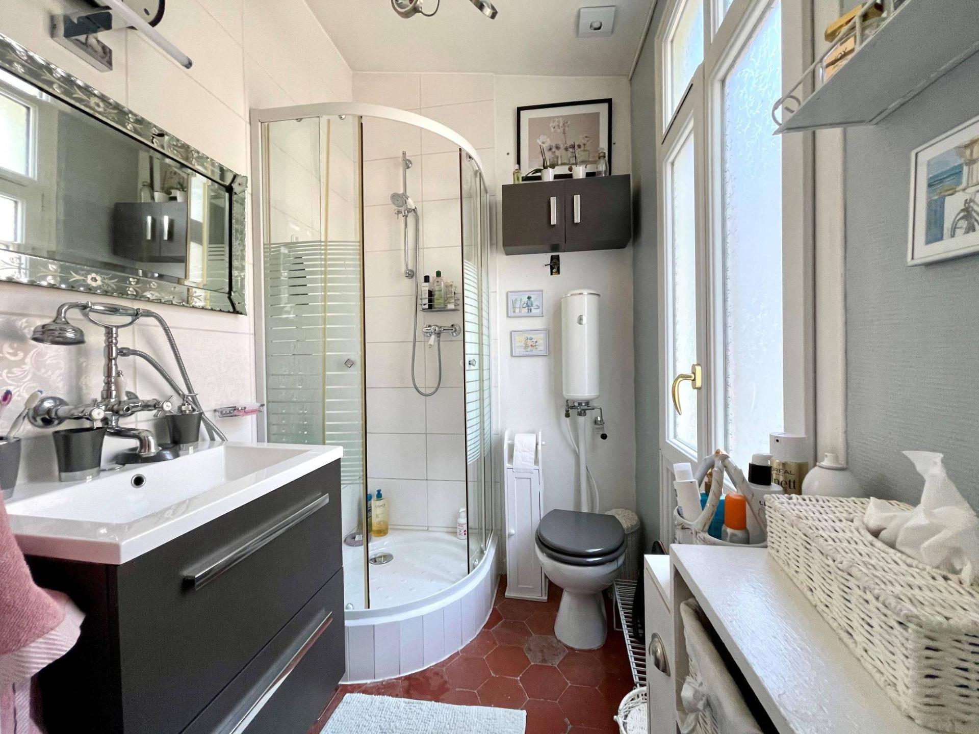 jourdainneaktion-agence-immobiliere-rouen-achat-vente-location-syndic-estimation-annonces-dpe-beauvoisine-haussmannien-t2-parking-rare-hypercentre-magnifique