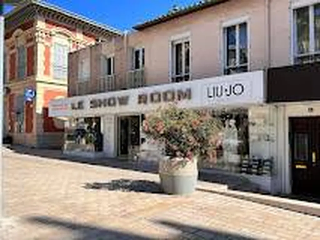 Magasin de vêtements Hyères centre-ville Le Showroom